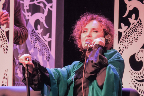 спектакль- мелодрама "А это, как два крыла..."